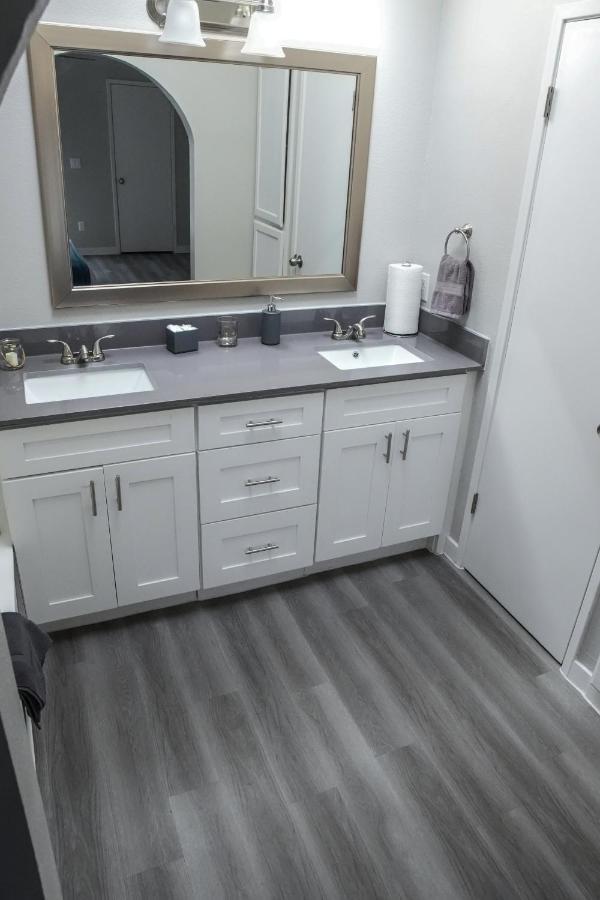 2 Bedroom Minutes From Las Vegas Strip And Airport Εξωτερικό φωτογραφία